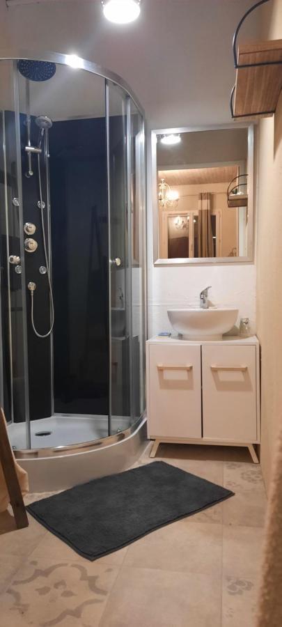 Apartment Ravissant T2, Cl 3 Etoiles, 3 Pers Et 1 Enf , 3 Lits, Parking Et Patio Saint-Sever (Landes)